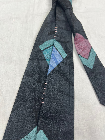 Retro Diamond Tie