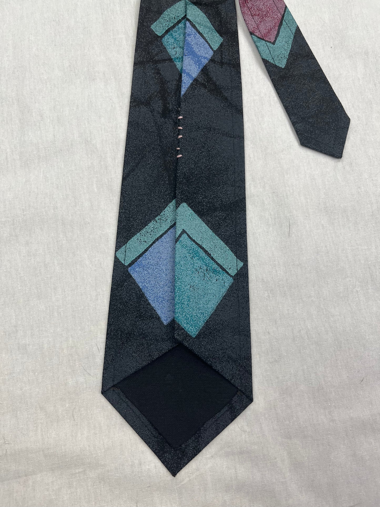 Retro Diamond Tie